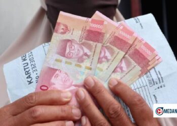 Buka HP dan Cek Hak Penerima BLT Kesra 2025 dengan Mudah