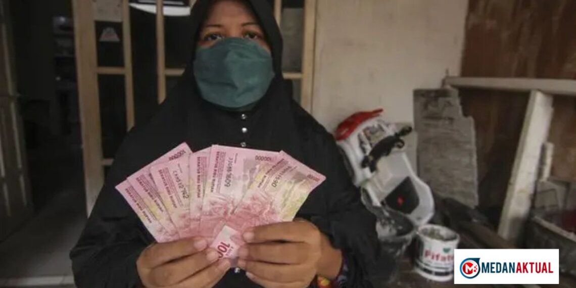 Cara Cek Status Bansos Paling Simpel: Pakai KTP Aja