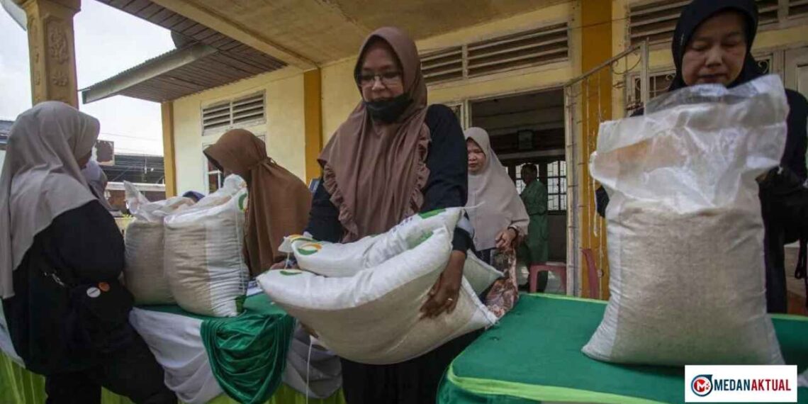 Bansos Beras 20 Kg dan Minyak Goreng 4 Liter Cair November 2025, Cek Lewat HP Tanpa Aplikasi