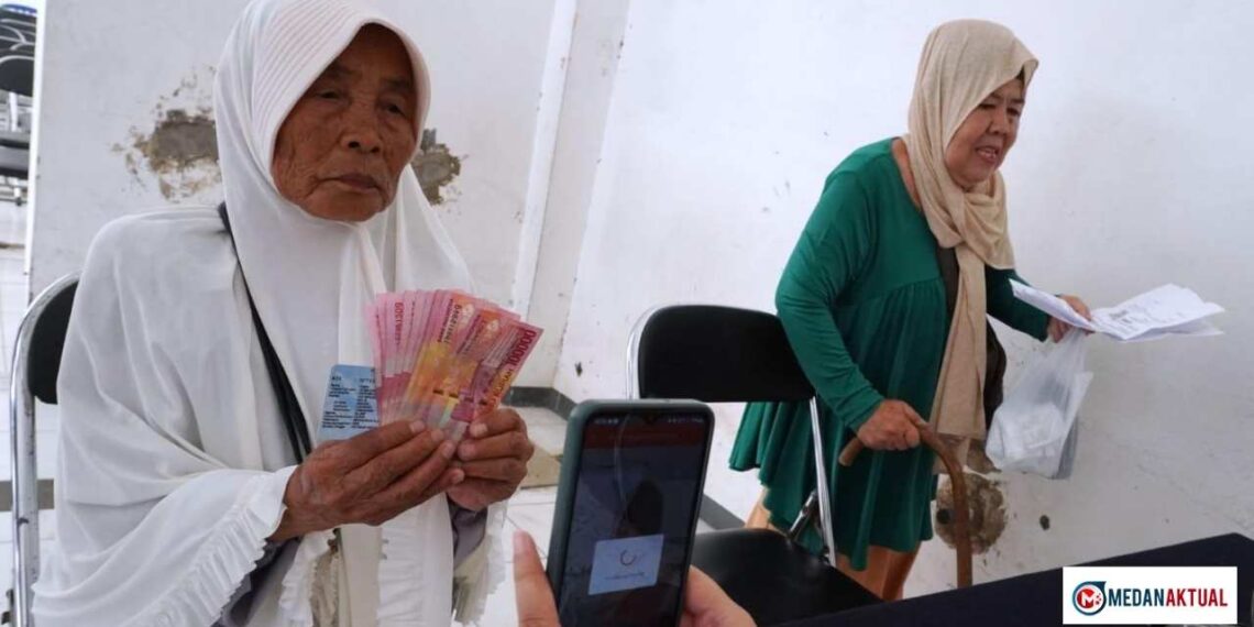 Cek Bansos Kemensos November 2025: Link Resmi, Cara Online-Offline, dan Tahapan Pencairan