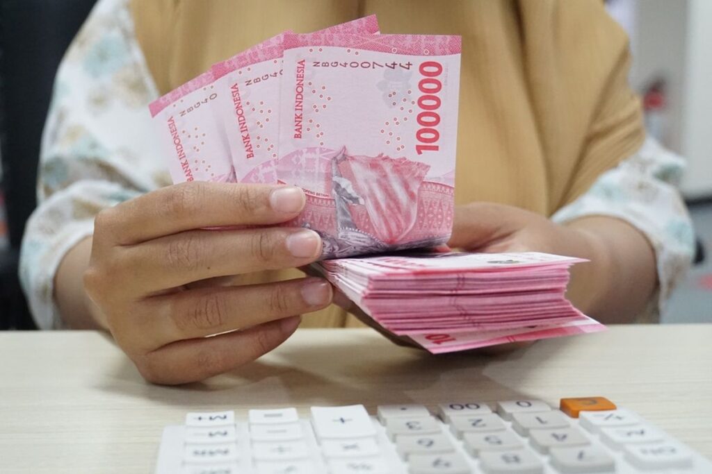 Mau Dapat Bansos? Begini Cara Cek Hak Penerima Lewat NIK