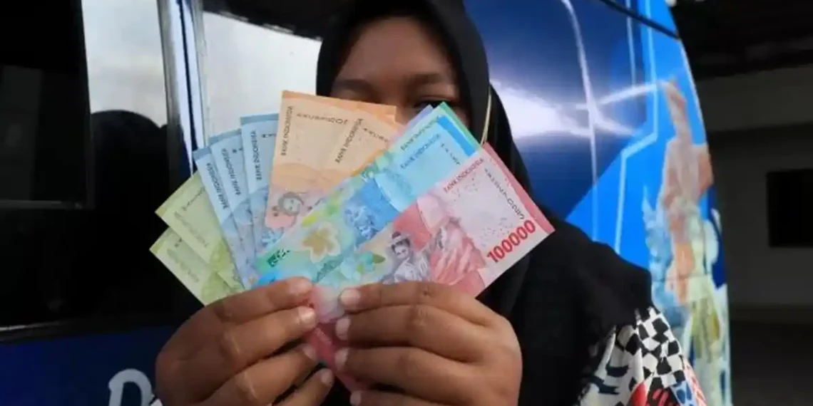 Rp900 Ribu Bisa Masuk Rekeningmu! Begini Cara Cek BLT Kesra 2025
