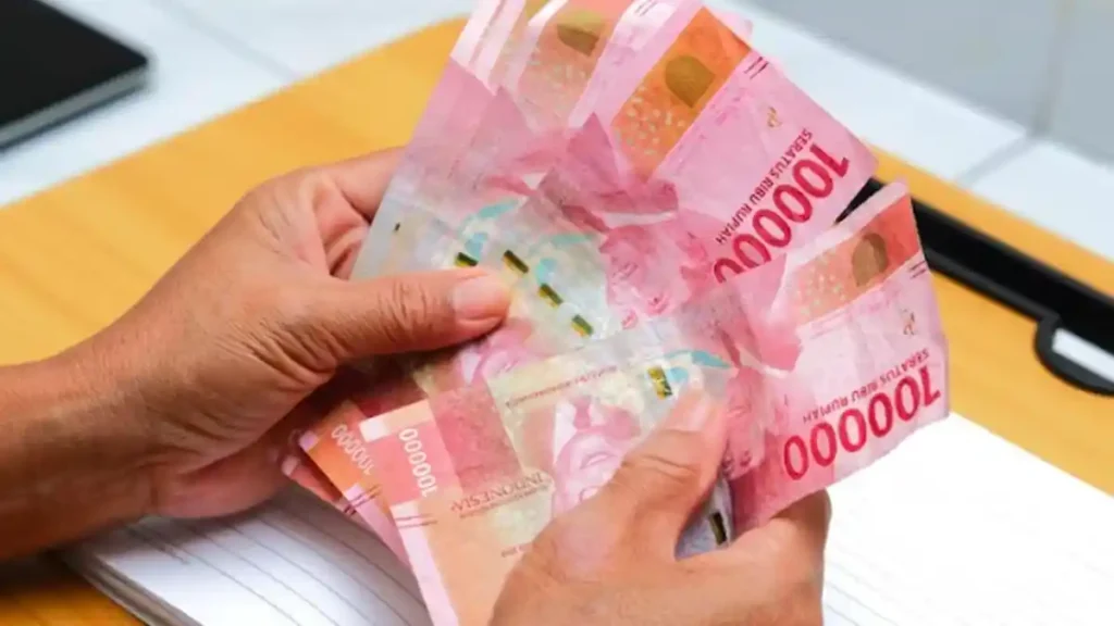 Bansos Terbaru Cair, Ini Cara Cek dan Syarat Menerimanya