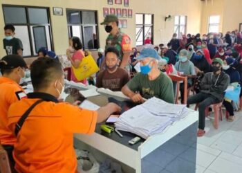 Petunjuk Cek Bansos di Kantor Desa untuk Warga yang Tidak Punya Akses Online