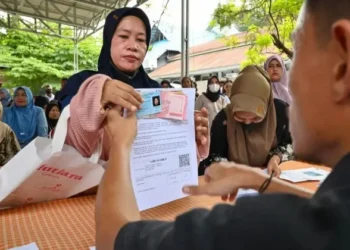 Apakah Sekeluarga Bisa Dapat Bansos 2026? Ini Aturan Kombinasi Dan Syarat Terbarunya