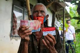 Cek Bansos Lansia 2026: Jadwal, Besaran Dana, Dan Cara Pencairan Praktis Lewat HP