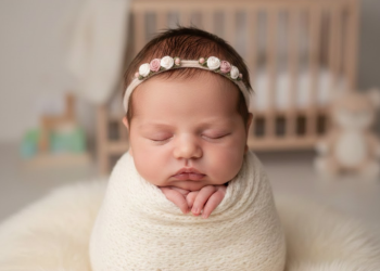 Daftar Nama Bayi Perempuan Islam Dua Kata Awalan Huruf S yang Penuh Makna