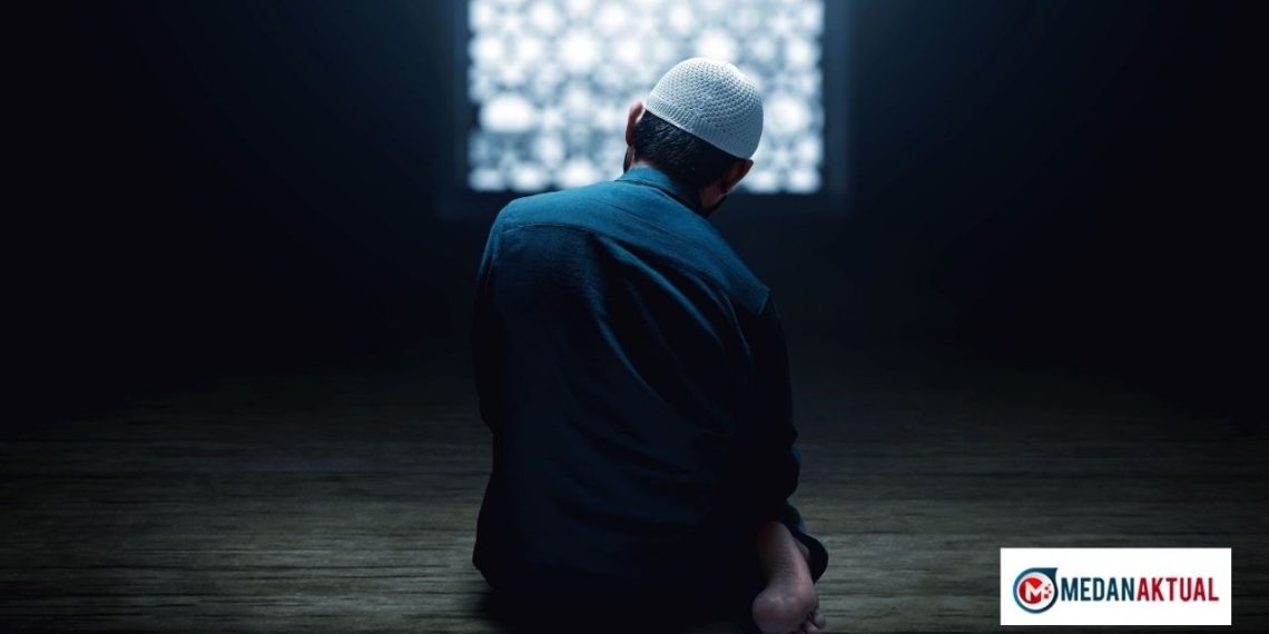 Niat Shalat Tarawih Sendiri dan Berjemaah: Arab, Latin, Arti & Tata Caranya Lengkap