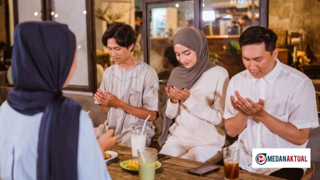 Jam Buka Puasa Kota Bandung Hari Ini 28 Februari 2026