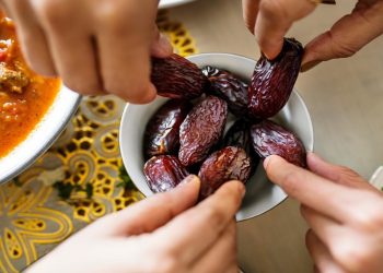 Jadwal Buka Puasa Jakarta 9 Maret 2026: Catat Jam Adzan Maghrib dan Imsak Hari Ini