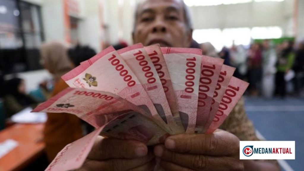 Praktis! Cara Cek Desil Bansos Lewat HP Hanya Pakai NIK