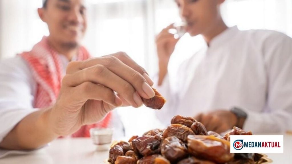 Buka Puasa Hari Ini 3 Maret 2026: Padang, Pekanbaru, Palembang